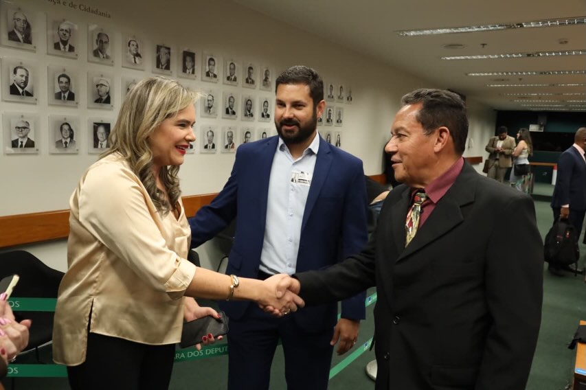 Arnaldo Antunes leva à Câmara dos Deputados o grito dos trabalhadores vítimas da silicose